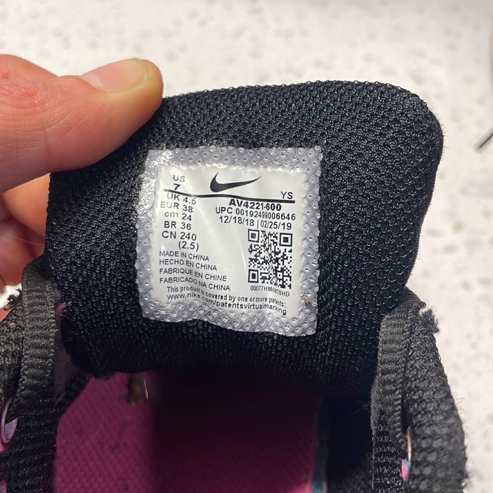 NIKE woman’s iridescent pink tennis shoes - Picture 8 of 10